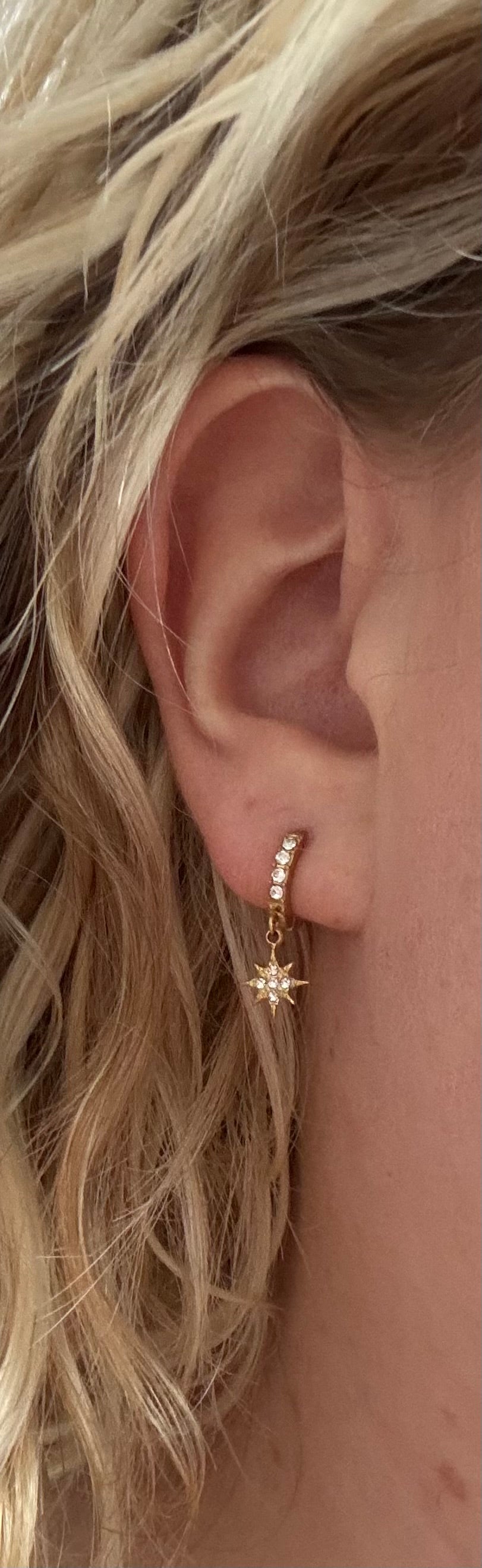Boucles d’oreilles étoile dorée