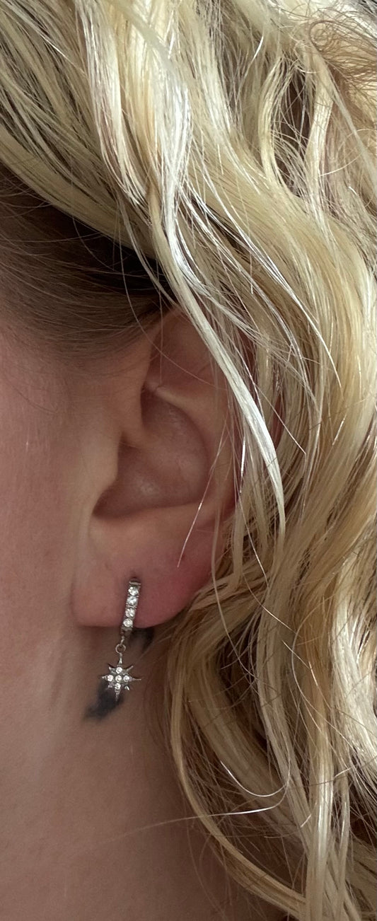 Boucle d’oreille étoile argenté