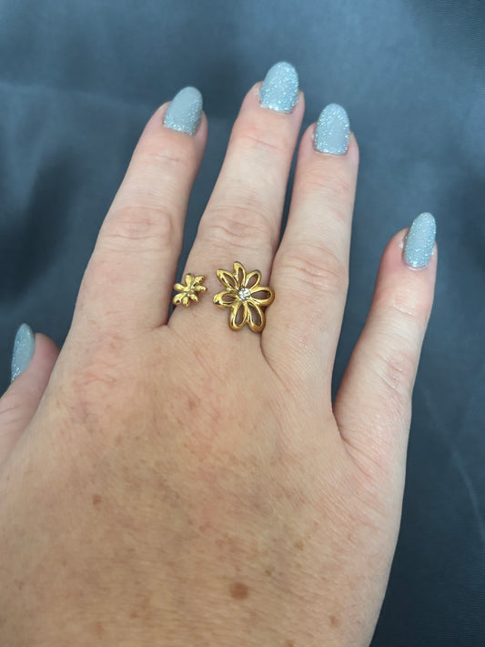 Bague dorée fleurs